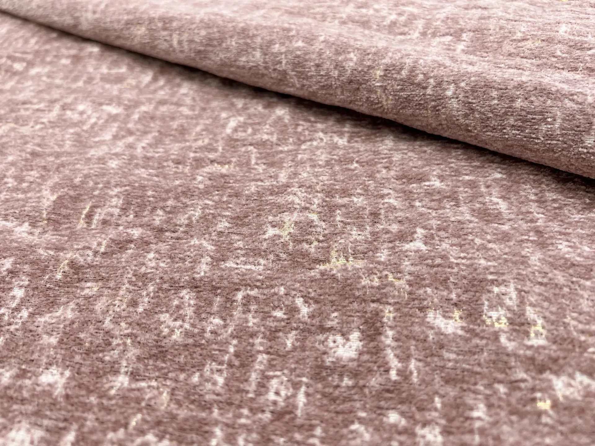moke001 (pink gray)