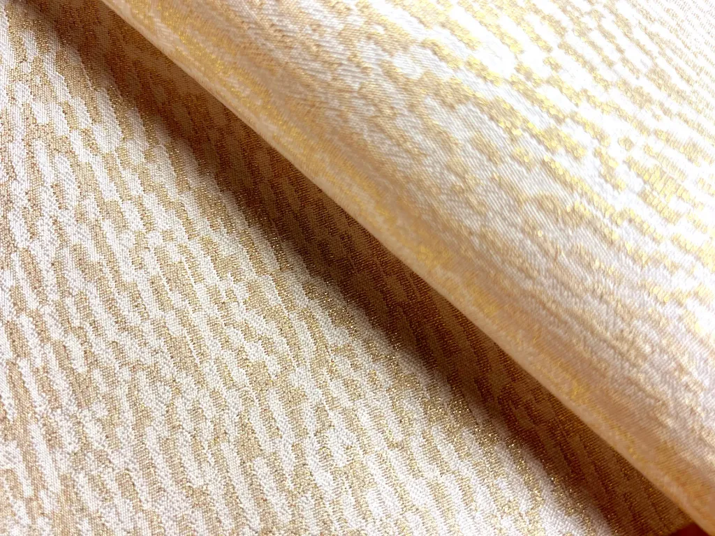 YUI028 (gold)